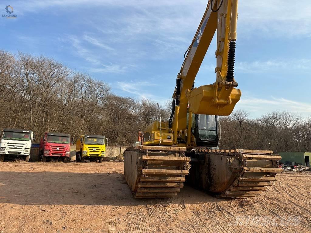 CAT 320CL Koparki pływające - amfibie