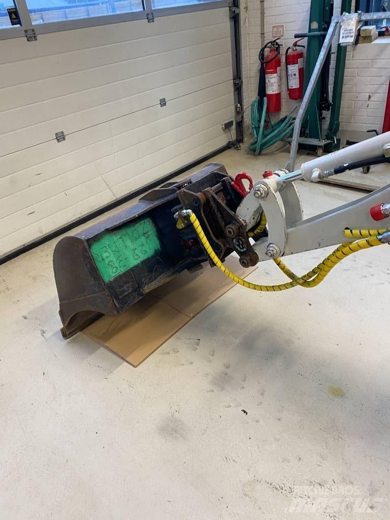 Takeuchi TB 216 Minikoparki