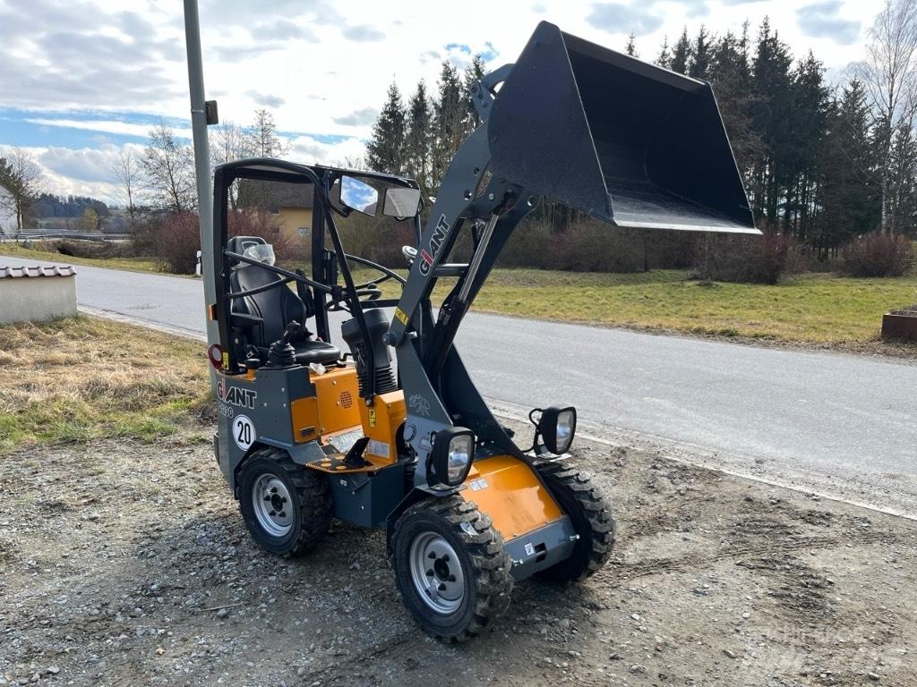 GiANT G 1200 Miniładowarki