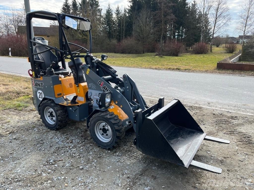 GiANT G 1200 Miniładowarki