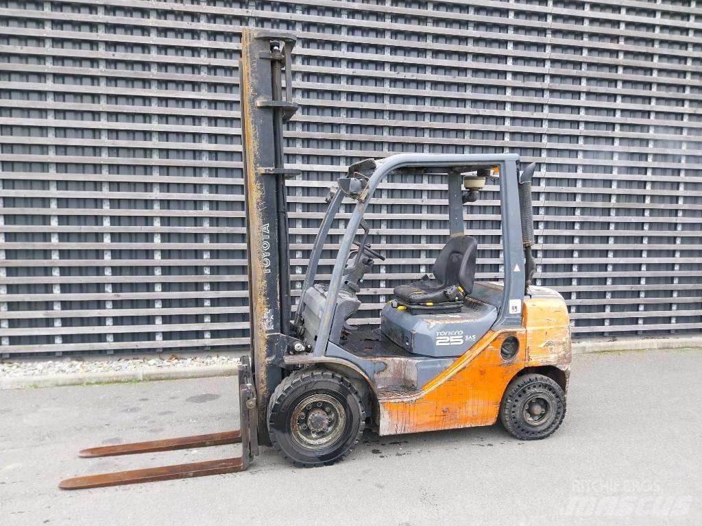 Toyota 25 Wózki Diesla