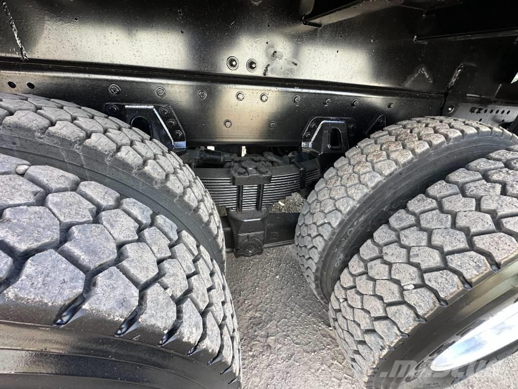 Freightliner 114 SD Kombi / koparki ssące