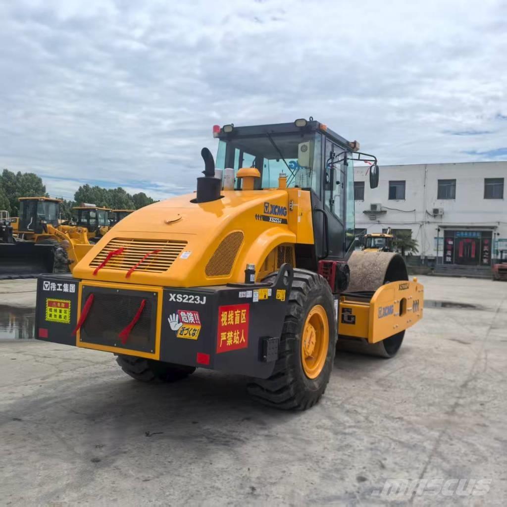 XCMG XS 223 J Walce jednobębnowe