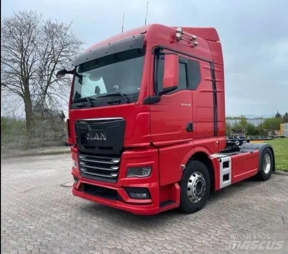 Shacman truck head Przyczepy wywrotki