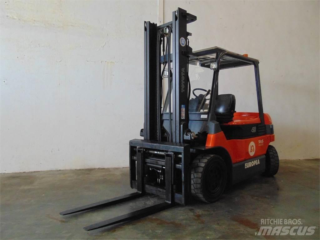 Toyota 7FBMF40 Wózki elektryczne
