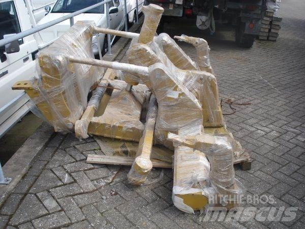 CAT 140M/160M Ripper Maszyny budowlane - Inne