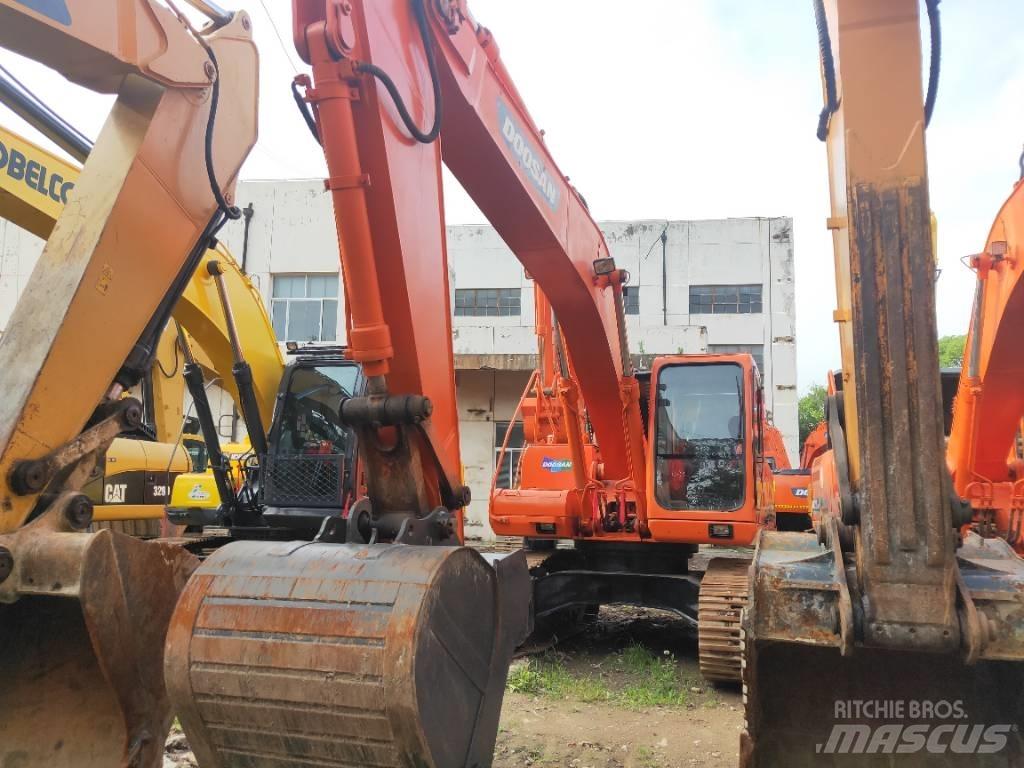 Doosan DH 215-9 Koparki gąsienicowe