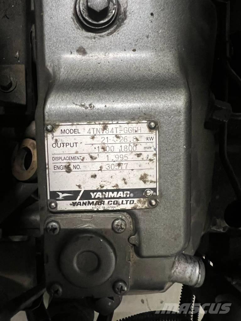 Yanmar 4TNV84T-GGEH Minikoparki