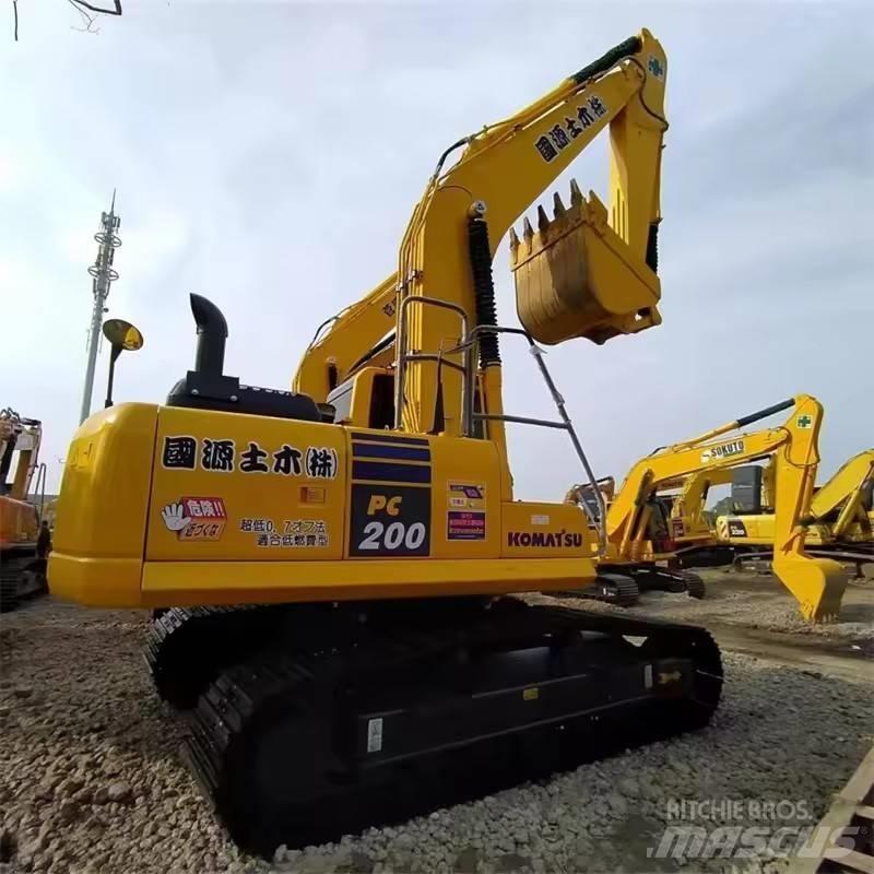 Komatsu PC 200 Koparki gąsienicowe