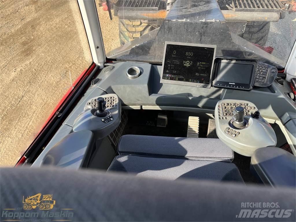 Komatsu 895 Forwardery