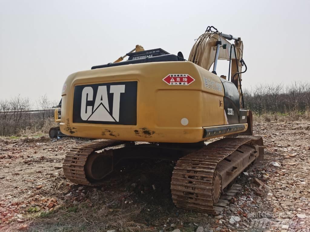 CAT 323 D L Koparki gąsienicowe