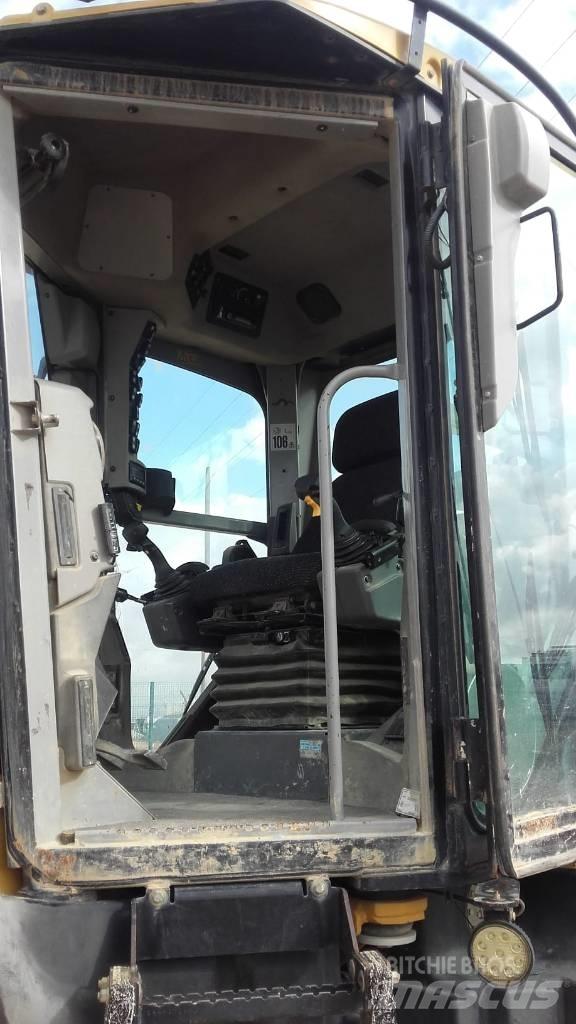 CAT 140 M Równiarki