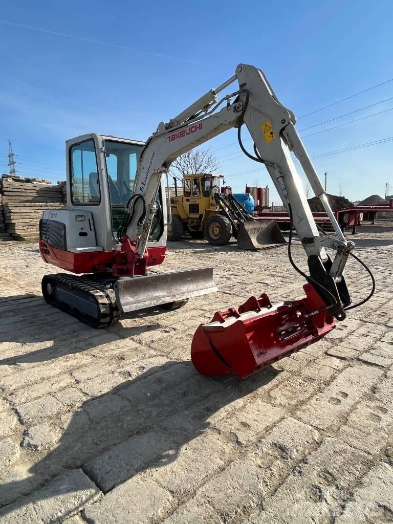 Takeuchi TB228 Minikoparki
