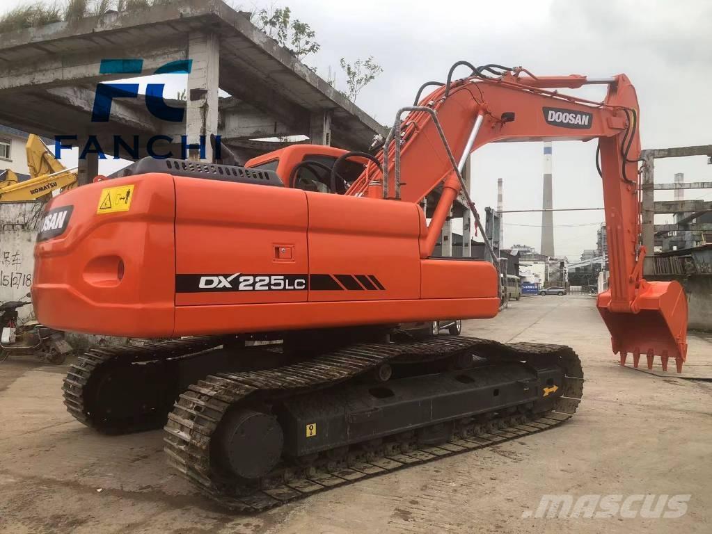 Doosan DX 225 LC Koparki gąsienicowe