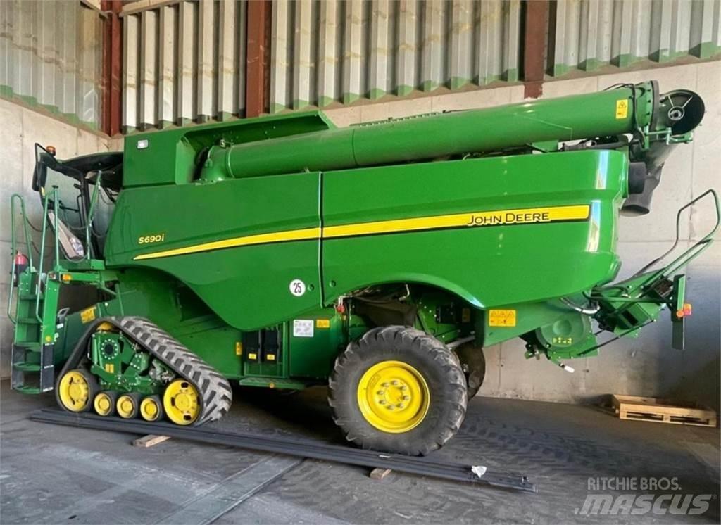 John Deere S690i Kombajny zbożowe