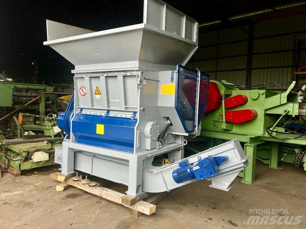 Lindner VEGA 1500 Rozdrabniacze