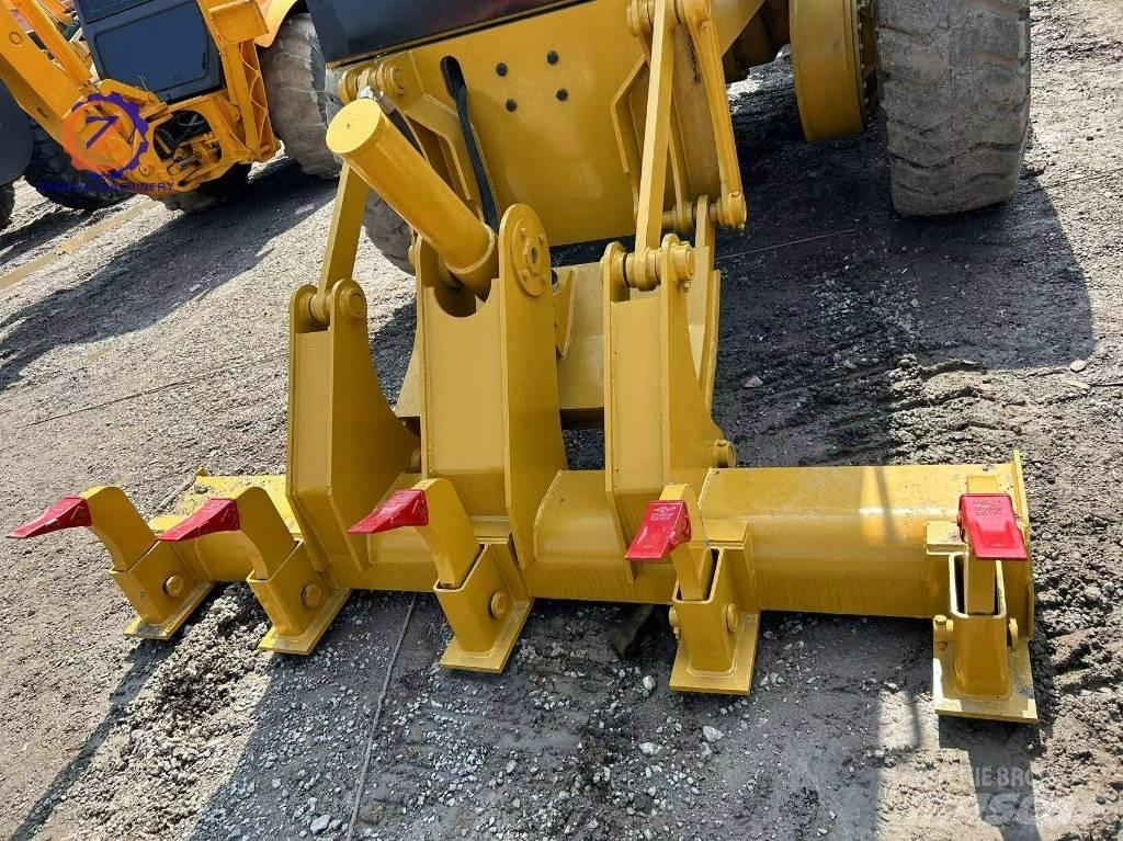 CAT 140 H Równiarki