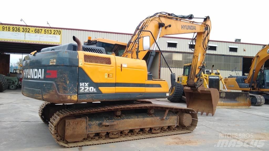 Hyundai HX 220 L Koparki gąsienicowe