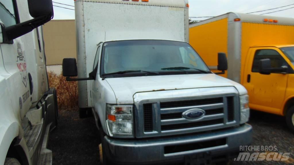 Ford E 450 Pojazdy komunalne