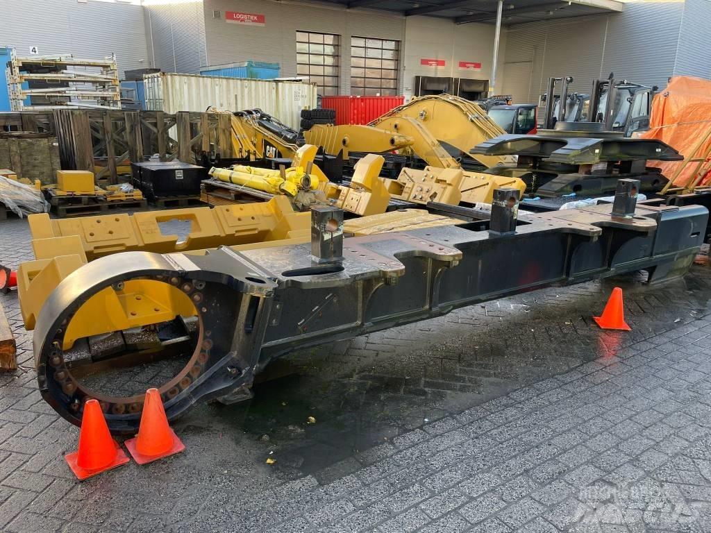 CAT 390 F L Ramy i zawieszenie