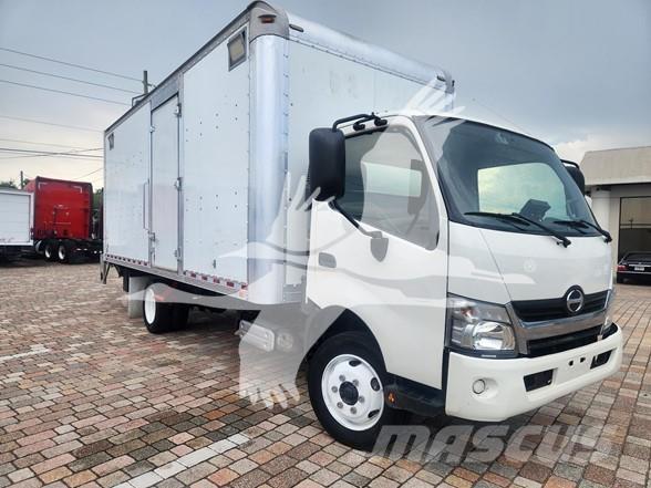Hino 195 Samochody ciężarowe ze skrzynią zamkniętą