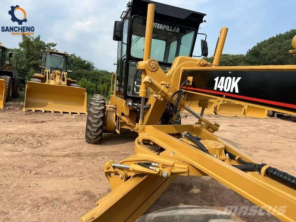 CAT 140K Równiarki