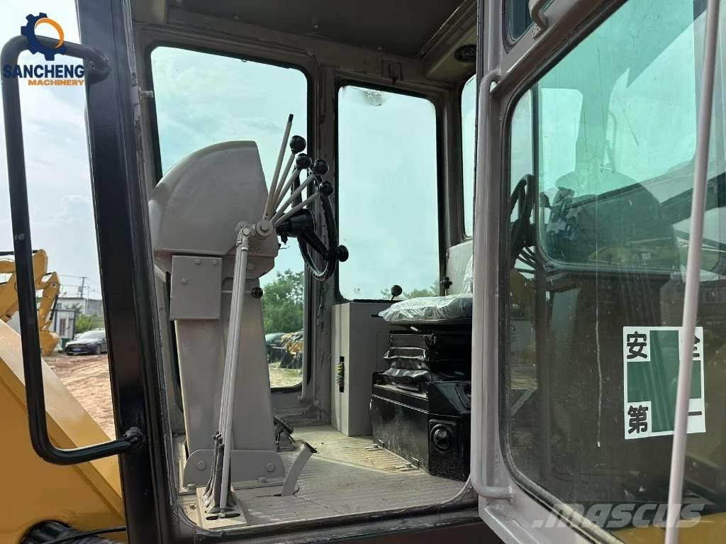 CAT 140K Równiarki