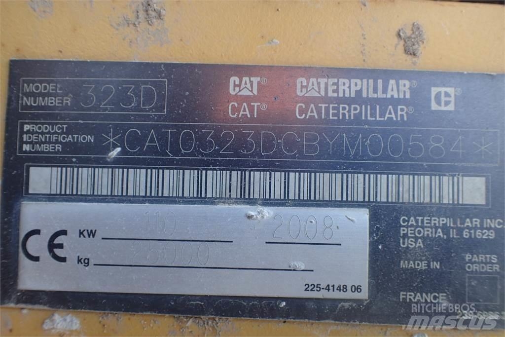CAT 323D Ciągniki rolnicze