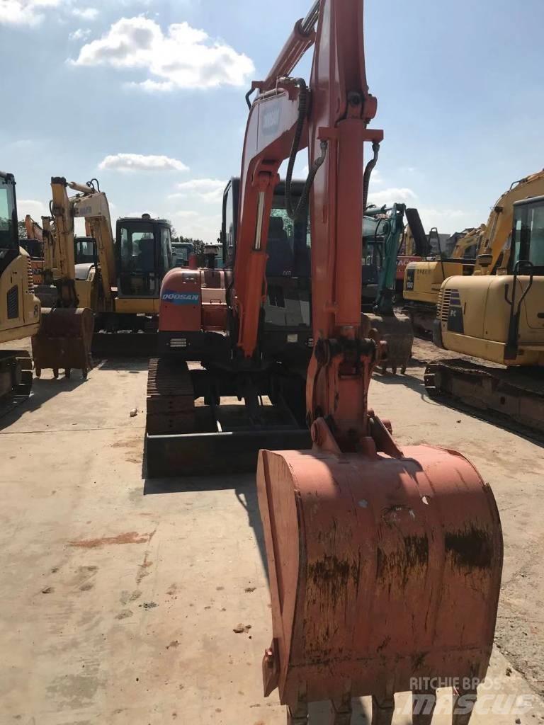 Doosan DX 60 Koparki gąsienicowe