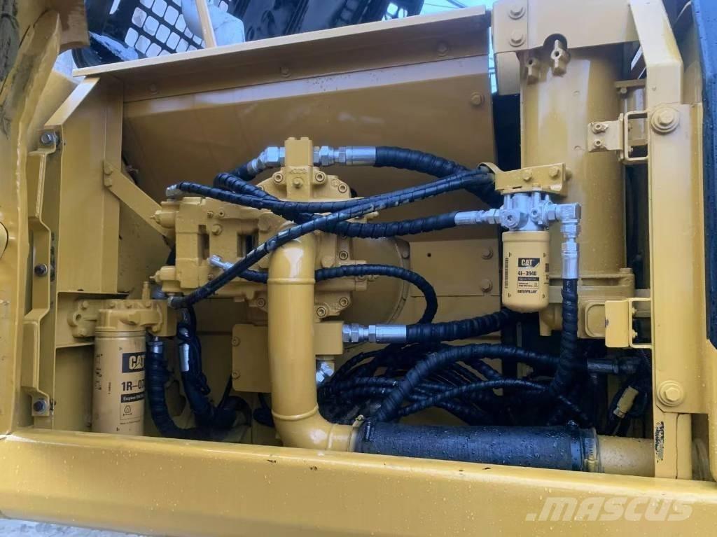 CAT 325 B L Koparki gąsienicowe
