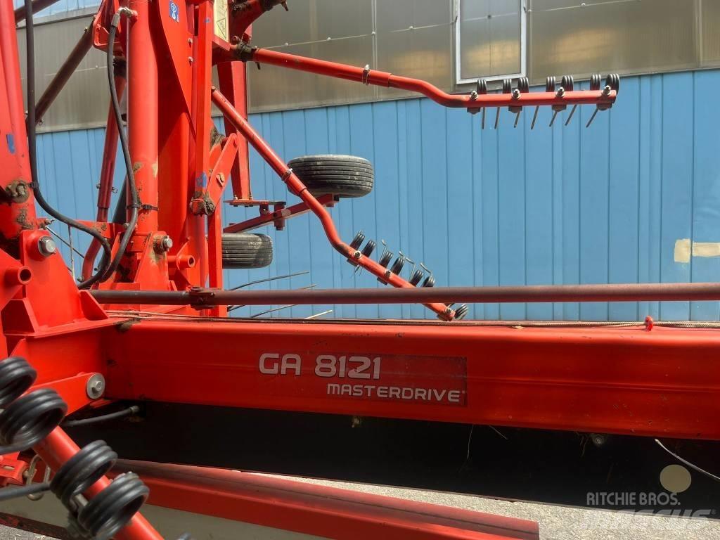 Kuhn GA 8121 Ciągnikowe żniwiarki pokosowe