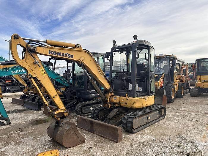 Komatsu PC30 Minikoparki