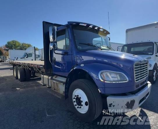 Freightliner M 106 Ciężarówki typu Platforma / Skrzynia