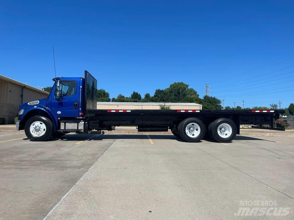 Freightliner M 106 Ciężarówki typu Platforma / Skrzynia