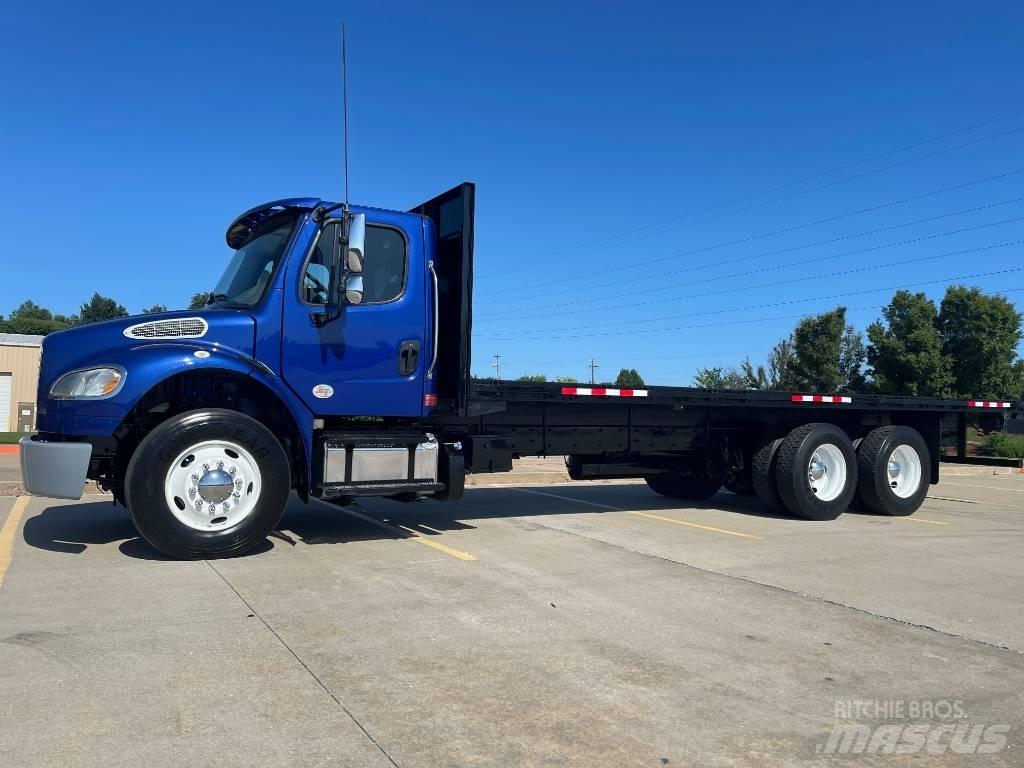 Freightliner M 106 Ciężarówki typu Platforma / Skrzynia