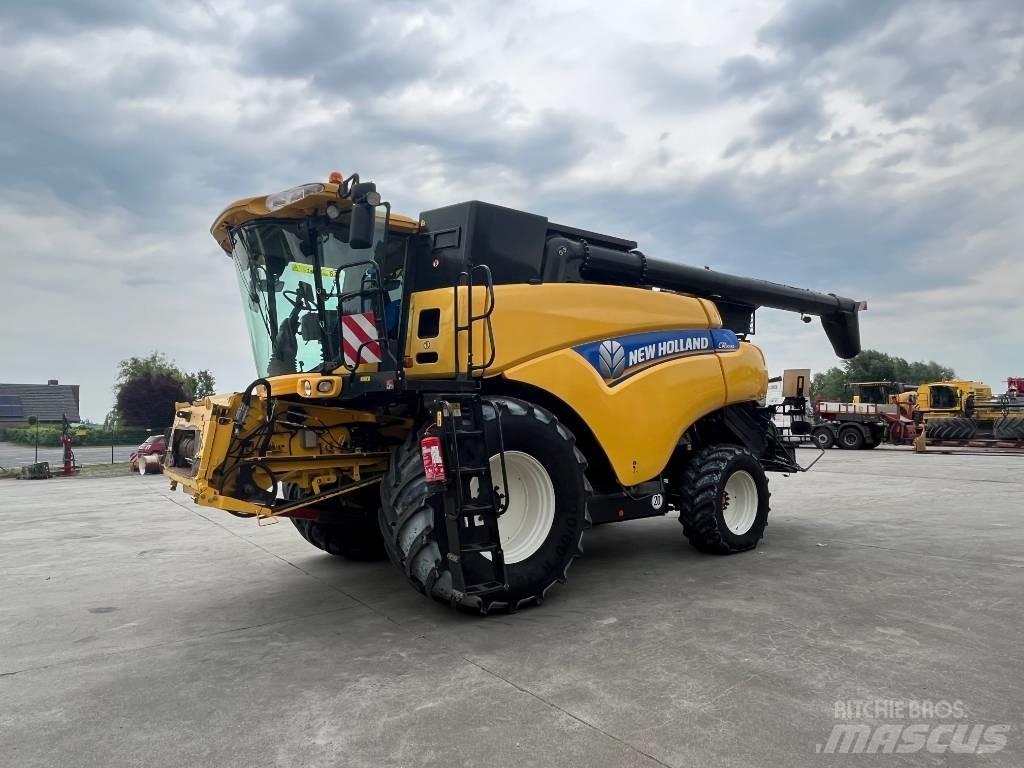 New Holland CR 9090 Kombajny zbożowe