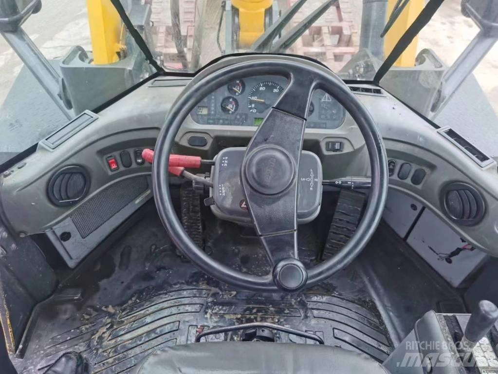 Komatsu WA 380 Ładowarki kołowe
