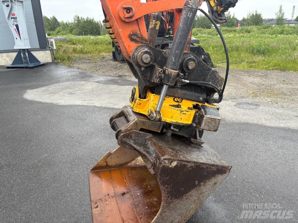 Hitachi ZX135US-3 Koparki gąsienicowe