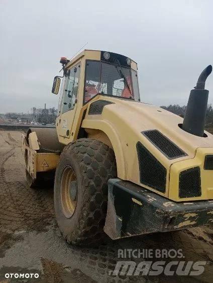 Bomag BW 213 D-4 Walce jednobębnowe