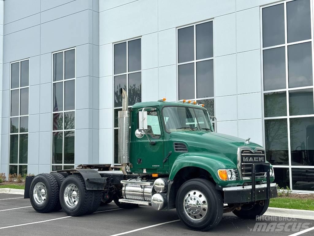 Mack Granite CV713 Ciągniki siodłowe