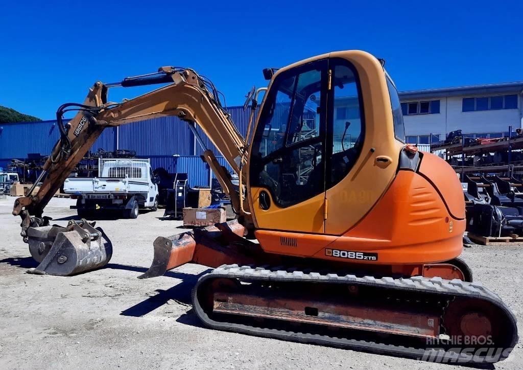 JCB 8085 Midikoparki  7t - 12t