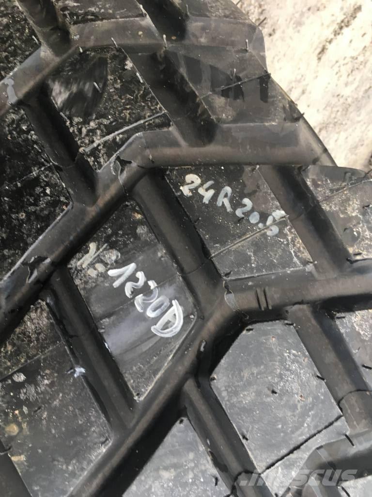  MAGNA TYRES 24R20.5 Opony, koła i felgi