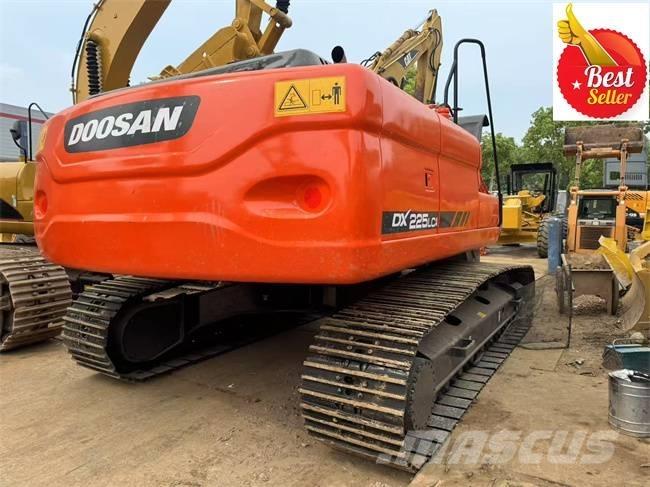 Doosan DX 225 LCA Koparki gąsienicowe