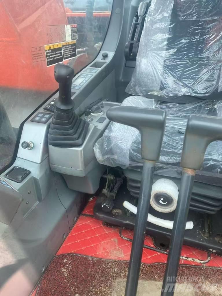Doosan DX 225 LC Koparki gąsienicowe