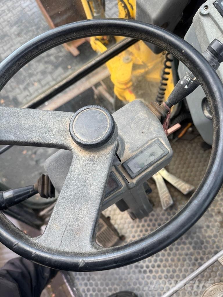 Kramer-allrad 812 Midikoparki  7t - 12t