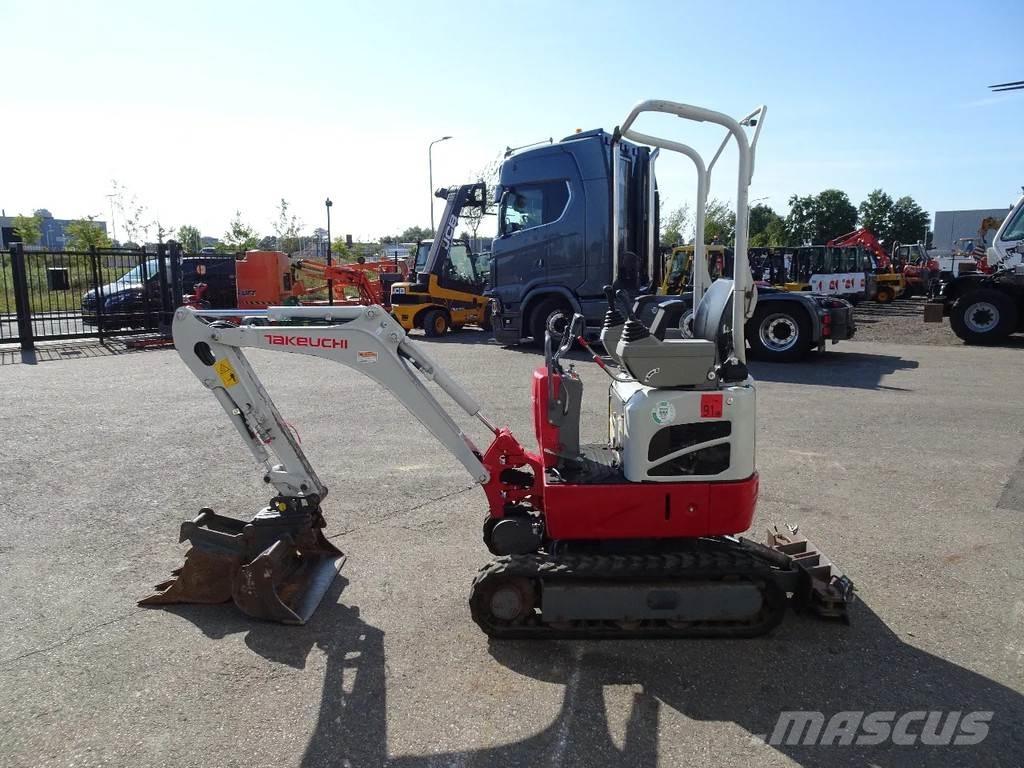 Takeuchi TB210 Minikoparki