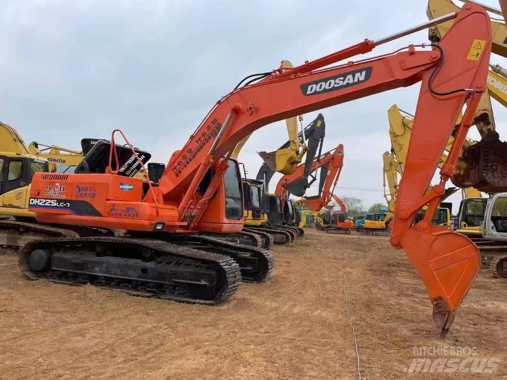 Doosan 225-7 Koparki gąsienicowe