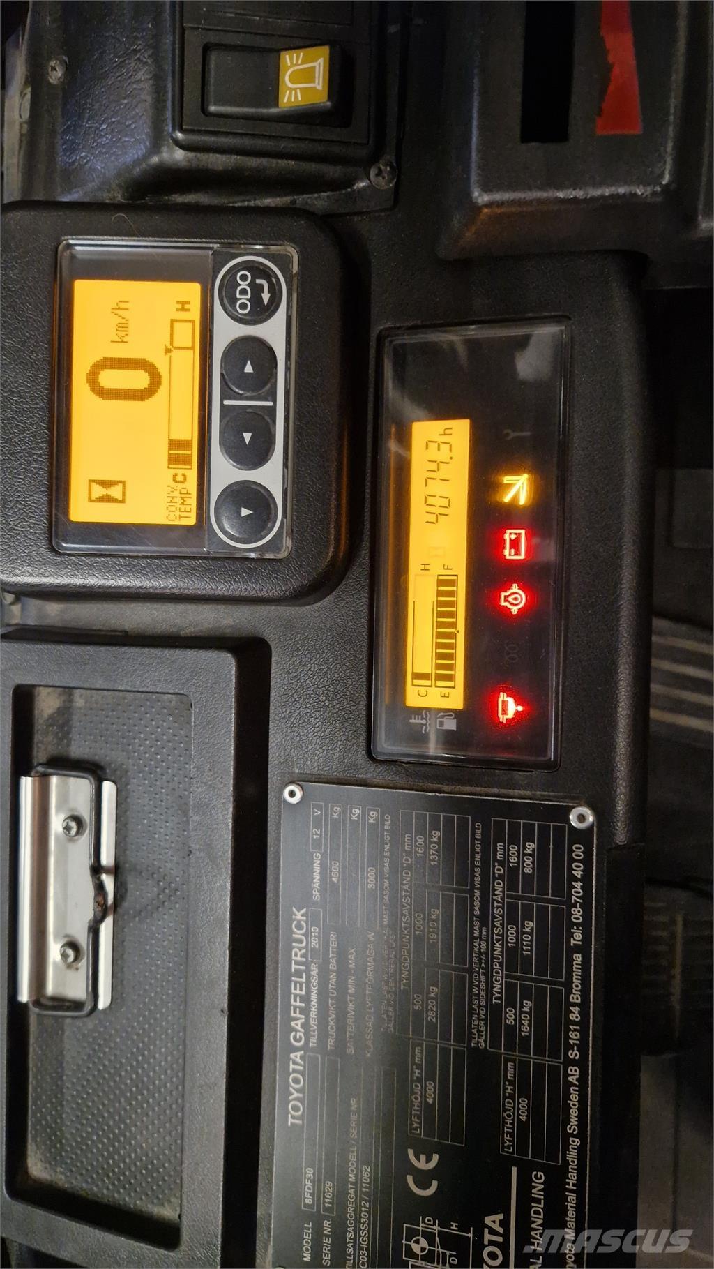 Toyota 8FDF30 Wózki Diesla