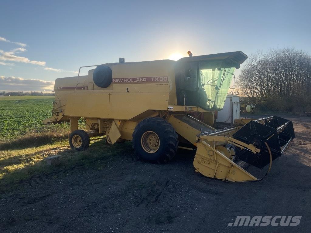 New Holland TX 30 Kombajny zbożowe