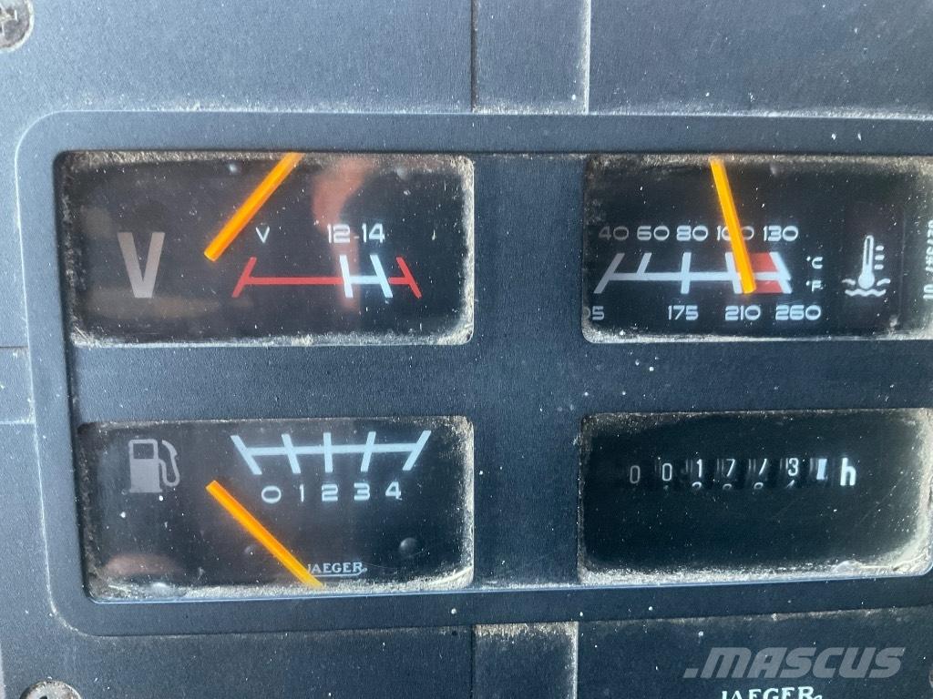 New Holland TX 30 Kombajny zbożowe